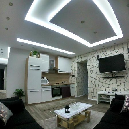 Apartmani Majetic Omisalj Exterior photo